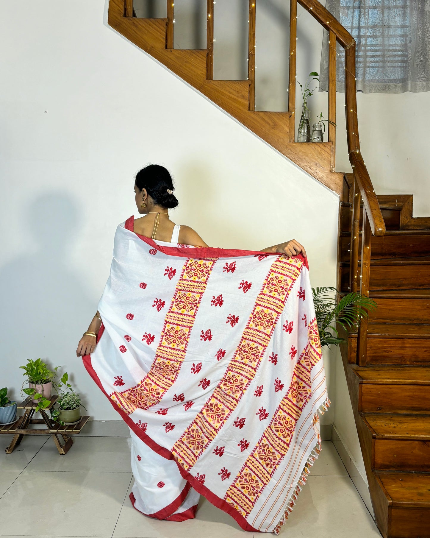 Cotton Saree with Traditional 'Bisoni' Motif