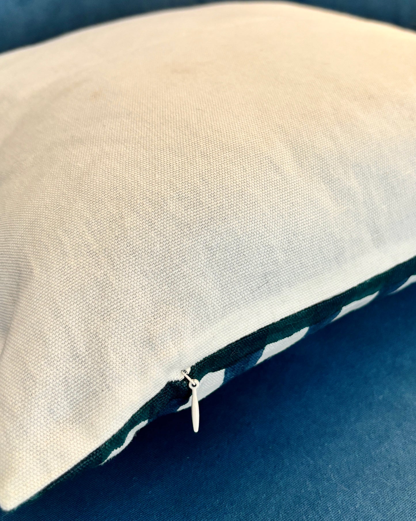 مفارش طاولة الطعام "كوبو" | مجموعة من قطعتين | باللونين الأسود والأحمر