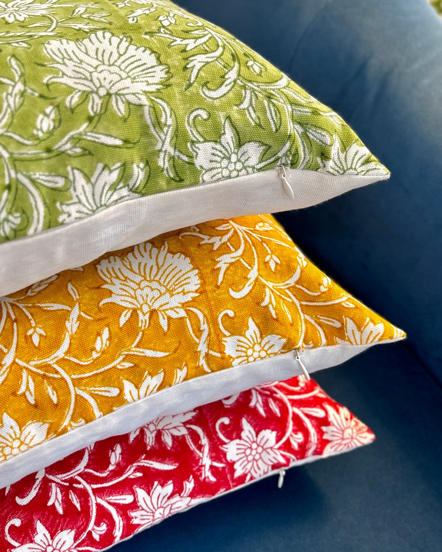 مفارش طاولة الطعام "كوبو" | مجموعة من قطعتين | باللونين الأسود والأحمر