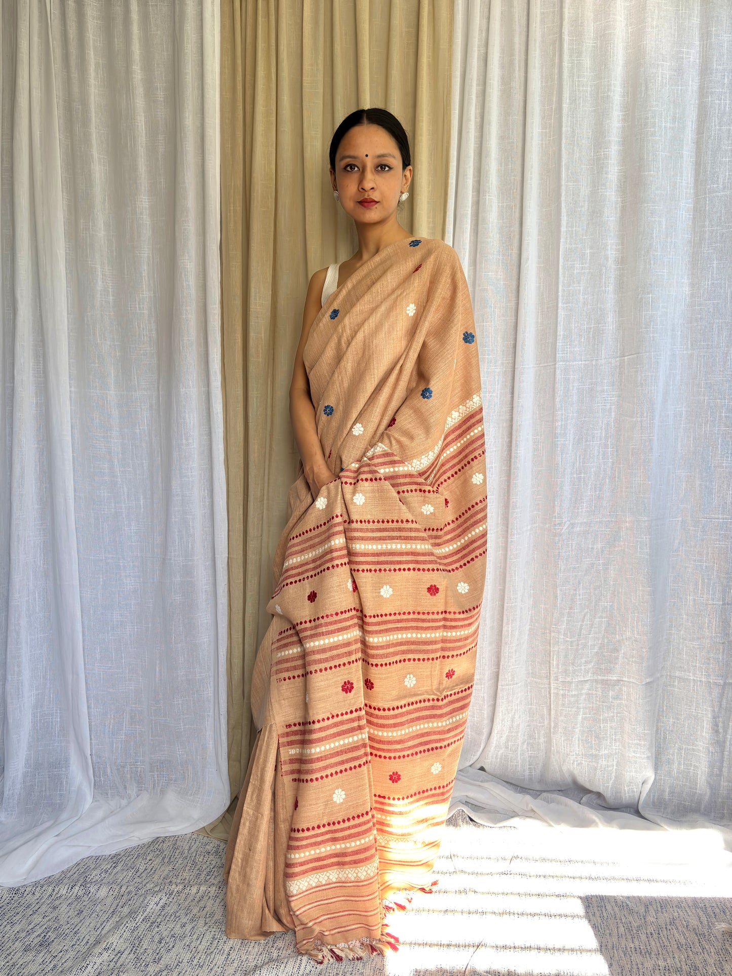 ساري حرير ايري النيلي