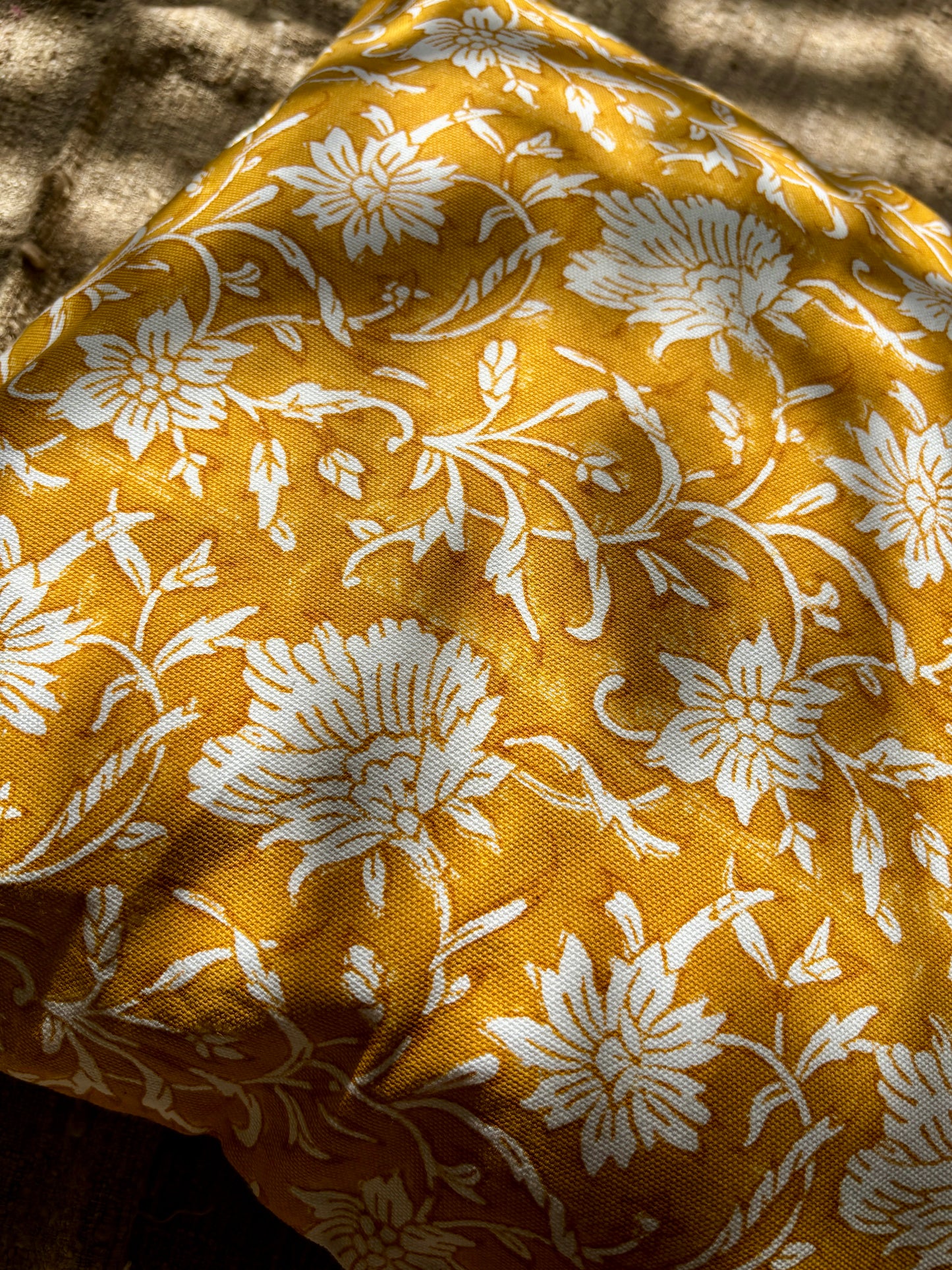 مفارش طاولة الطعام "كوبو" | مجموعة من قطعتين | باللونين الأسود والأحمر