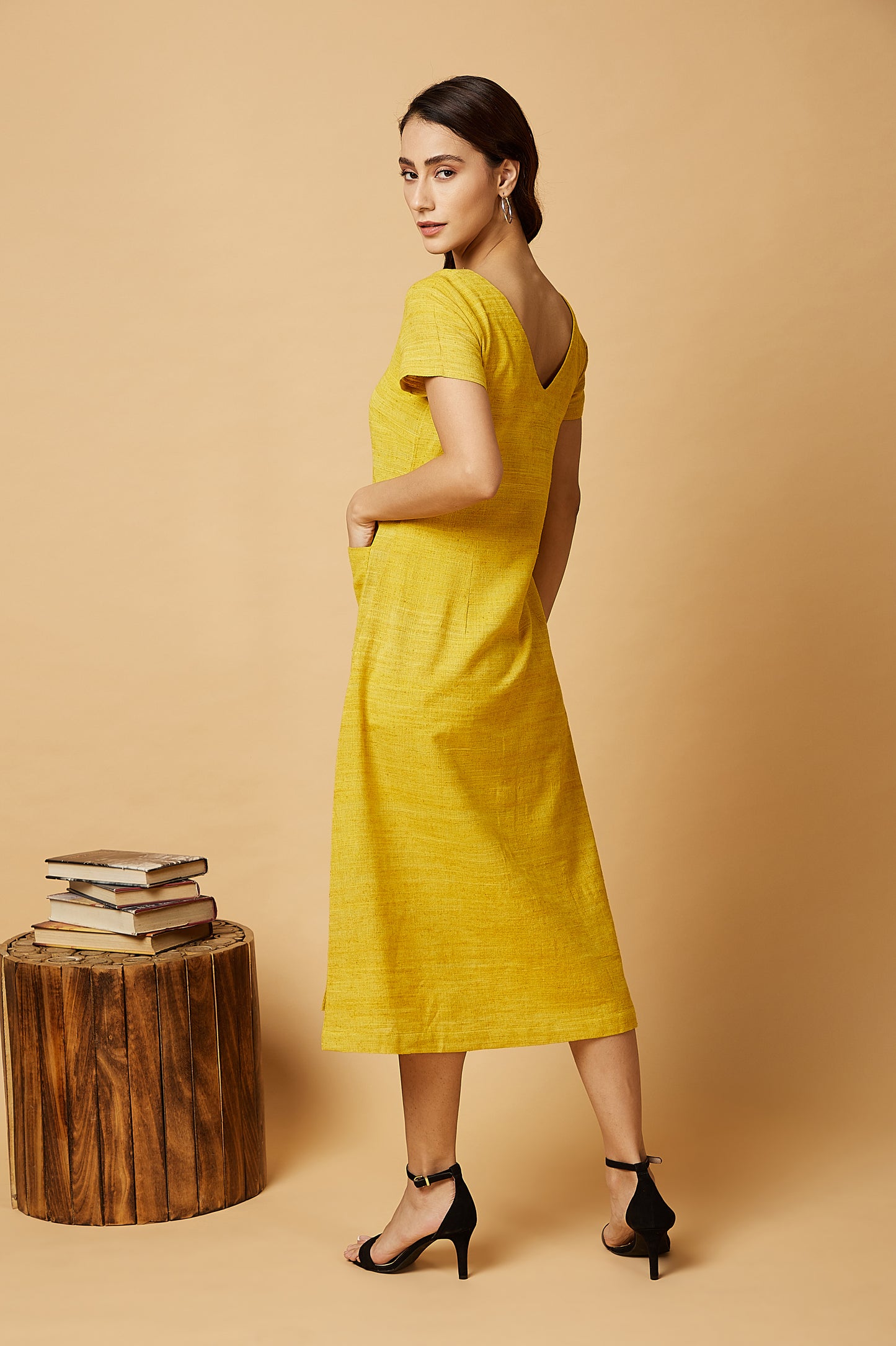 Open front midi dress in yellow