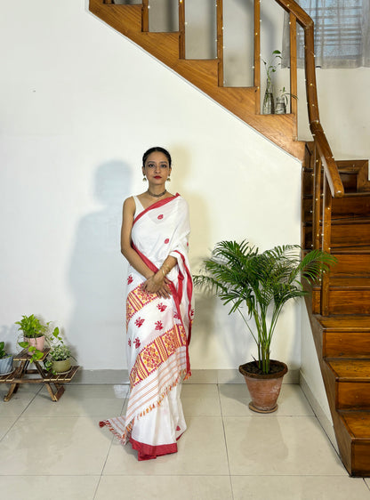 Cotton Saree with Traditional 'Bisoni' Motif
