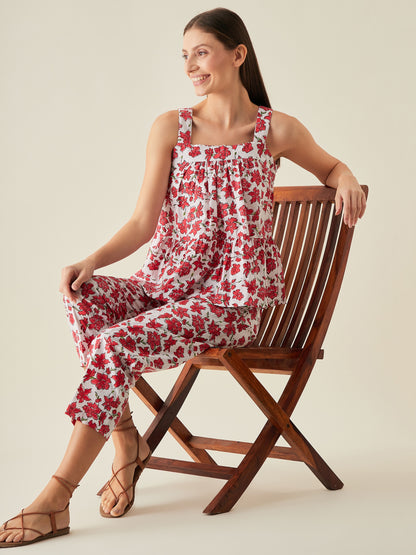 Sleeveless flared top for women | Red