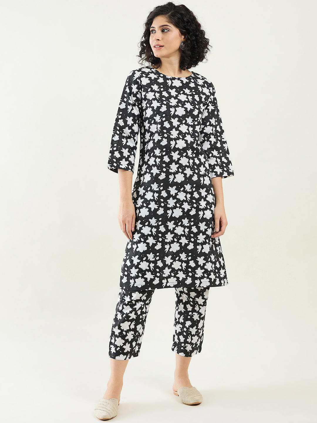 Modern Basics Long Length Kurta Set for Women | Monochrome